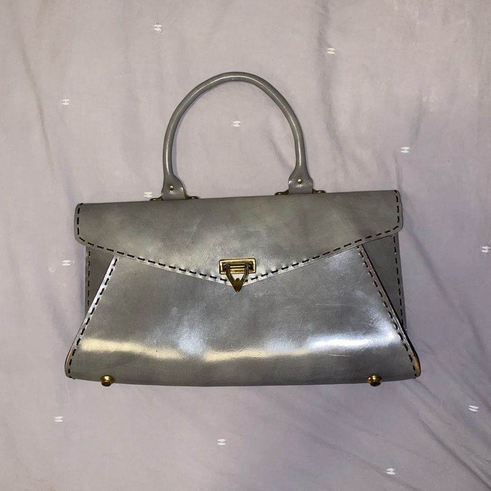 Vintage 1960’s grey purse by Mahler of California. Great condition.